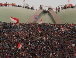 18 Mei Peristiwa :Mahasiswa Duduki DPR 1998, Nuklir India