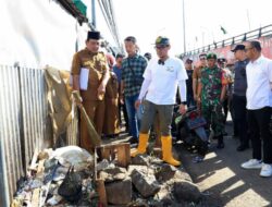 Pilar : Tertibkan PKL flyover Ciputat