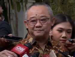 Mendikdasmen Tegur Aturan Sekolah Pagi Dedi Mulyadi