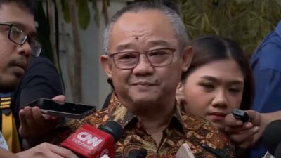 Mendikdasmen Tegur Aturan Sekolah Pagi Dedi Mulyadi