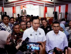 AHY Serahkan Sertipikat Tanah, PTSL Pacitan Lampaui Target