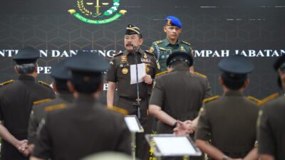 Jaksa Agung Lantik 34 Pejabat Baru, Tegaskan Komitmen Penegakan Hukum Bermartabat