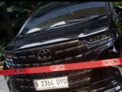 KPK Buru Mobil Mewah Lain Usai Sita Alphard Noel