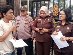 Mahasiswa Desak Kajari Padang Sidempuan Dicopot