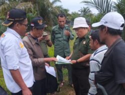 Labura Geger! Beko Masuk Hutan Dikawal Polisi