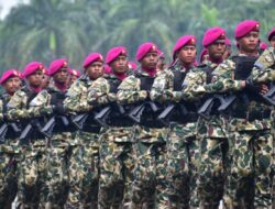 Mayjen Ili Dasili Komandoi Defile TNI AL di Monas