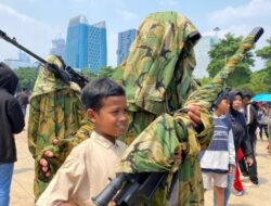 Warga Padati Monas, HUT ke-80 TNI Meriah