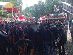 Ratusan Massa Kepung KPK, Desak Usut Dugaan Korupsi Bupati Bone Bolango!