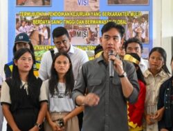 Gibran Tinjau Sungai Gomo, Akses Sekolah Siswa Terancam