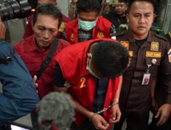 Kejaksaan Tinggi Sumatera Selatan Tangkap Anggota DPRD Muara Enim, Sita Alphard dari Dugaan Suap