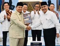 Reformasi Polri Dikebut, Terima 10 Buku Rekomendasi KPRP