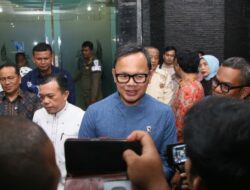 Wamendagri Bima Arya Puji Kekompakan Pemimpin Daerah Jambi dan Inovasi Kampung Bahagia