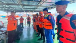 KM Mutiara Sentosa 2 Terbakar, Nakhoda Putus Kontak dan 45 Penumpang Belum Dievakuasi