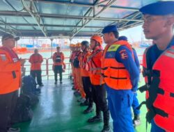 KM Mutiara Sentosa 2 Terbakar, Nakhoda Putus Kontak dan 45 Penumpang Belum Dievakuasi