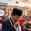 Detik-detik Prabowo Cium Sang Saka Merah Putih