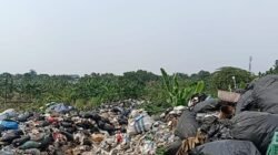 Sampah Menggunung di Babakan, DLH Tangsel Janji Cek Lokasi, Warga Menunggu