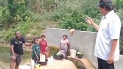 Air Bersih Langka, Warga Mangera Menjerit
